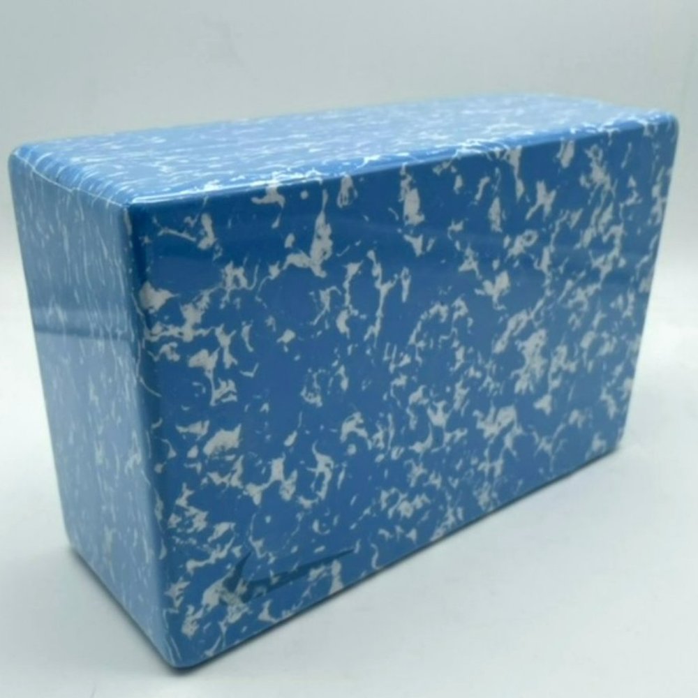 Nike flow Yoga Blocks brand new 9 x 5.7 x 3.4 inc